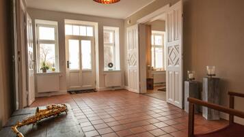 Classic House, Multiple Bedrooms | Interior detail