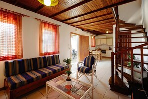 Comfort House, 3 Bedrooms | Private kitchen - Seaview Holiday Home in Gerakini for 6 (Polygyros)