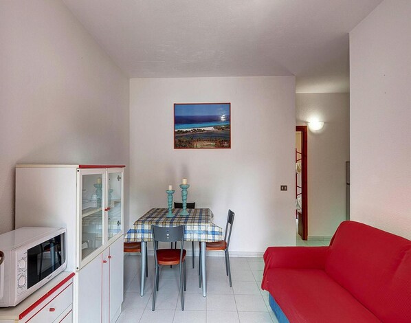 Comfort Apartment, 3 Bedrooms | Dining - Apartment in San Teodoro (San Teodoro)