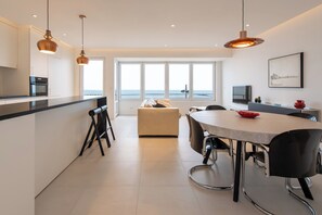 Departamento clásico, 2 habitaciones | Restaurantes