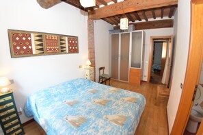 Room - Lucca Central Garden Cottage (Lucca)