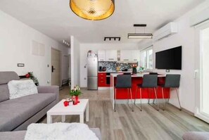 Living area - Holiday apartment with air conditioning (Crikvenica)