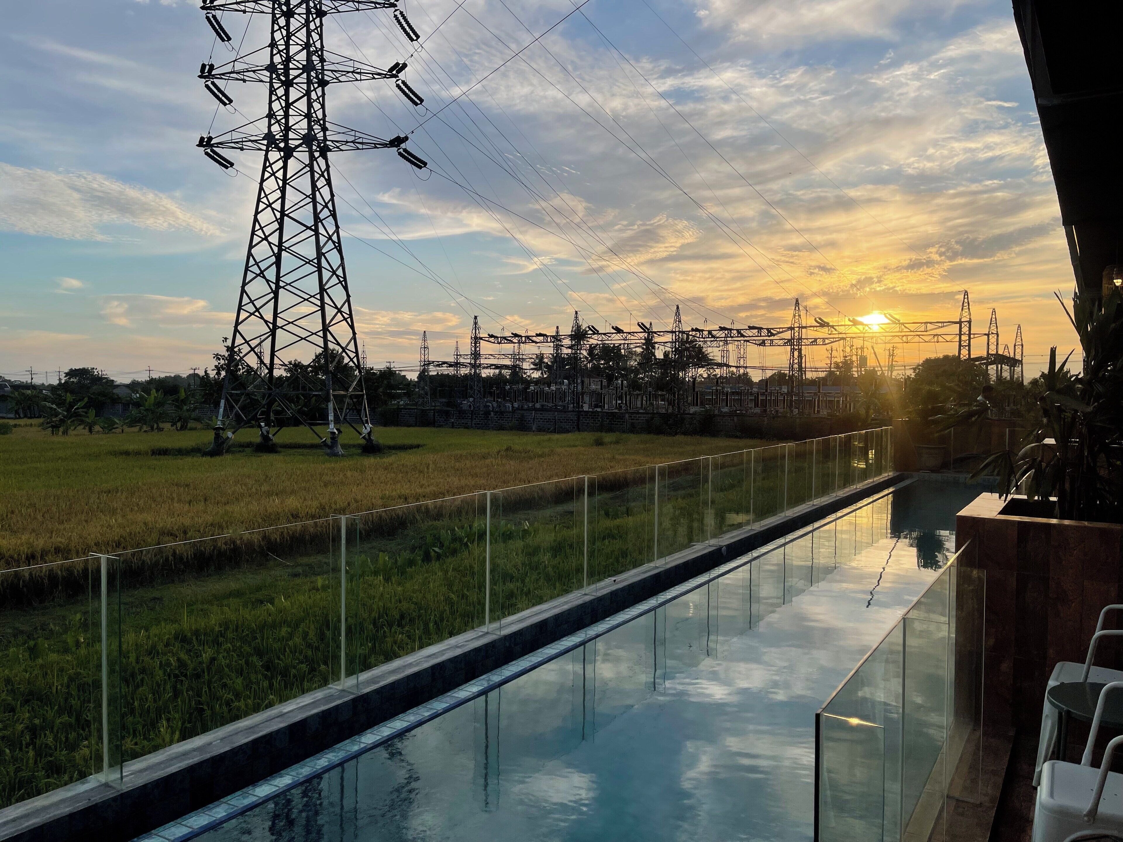 豪華客房, 露台, 泳池景 | 庭園景