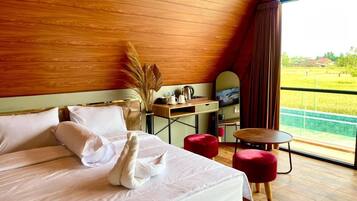 Chambre Deluxe, patio, vue piscine