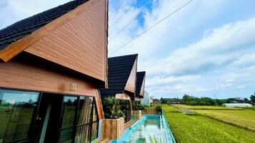 Deluxe Room, Patio, Pool View