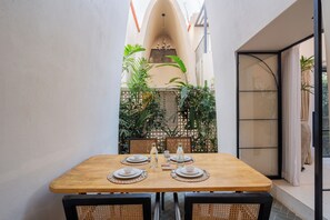 Deluxe Villa, Balcony, Pool View | Dining - ELIVAAS Bogenvilla Luxe 3 BHK Villa (Anjuna)