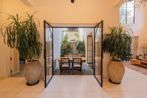 ELIVAAS Bogenvilla Luxe 3 BHK Villa