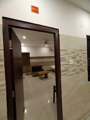 Superior Room, City View - Chhabra Hotel Kanpur (Kanpur)