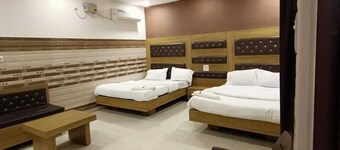 Chhabra Hotel Kanpur