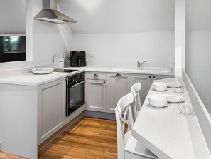 Dishwasher - 1 bedroom accommodation in Bournheath (Bournheath)