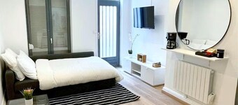 AUGUSTINE'S KEYS - 1 bedroom, 42m² private terrace
