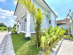 Deluxe Villa, Garden View | View from room - Villa Lodji Tentrem by Abiza (Kasihan)