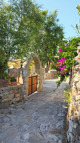 Feli Eski Datca Adult Only +9