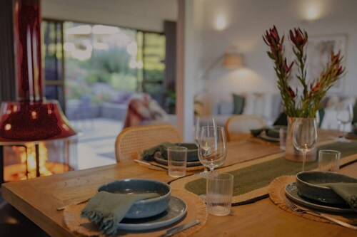 Maleny Chalet with views of the Glass House Mountains