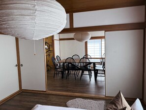 Dining - Vrbo Property (喜茂別町)