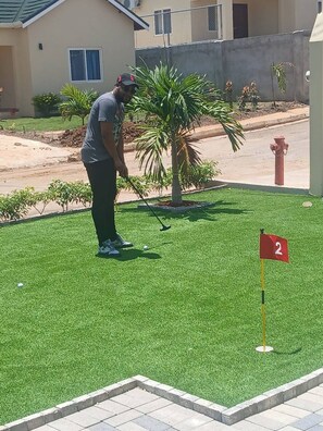 المنطقة المحيطة بالمنشأة