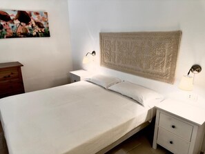 Internet, bed sheets