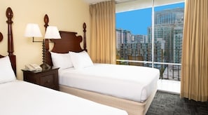 Room - Just What You Were Looking For! Sky View Unit with Kitchen, Outdoor Pool (Honolulu)