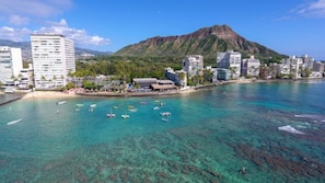 Beach - Beach Ready! 3 Relaxing Units with Kitchen! Outdoor Swimming Pool Available! (Honolulu)