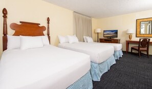 Room - Exciting Escapade! 2 Convenient Units, Walk to Waikiki Beach, Outdoor Pool! (Honolulu)