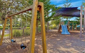 Children’s area - Tranquil Garden Villa Magenta (Magenta)