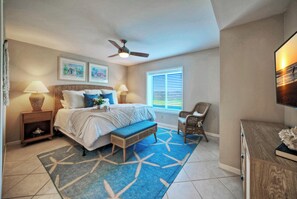 6 bedrooms, free WiFi, bed sheets - Sleeps 18 | 2 Beachfront Condos, Pool, Pickleball Courts | Island Retreat (Port Aransas)