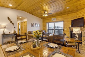 Dining - Rocky Mtn-View Retreat! Walk to Dtwn Grand Lake (Grand Lake)