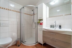 Leilighet – comfort, balkong, byutsikt | Bad