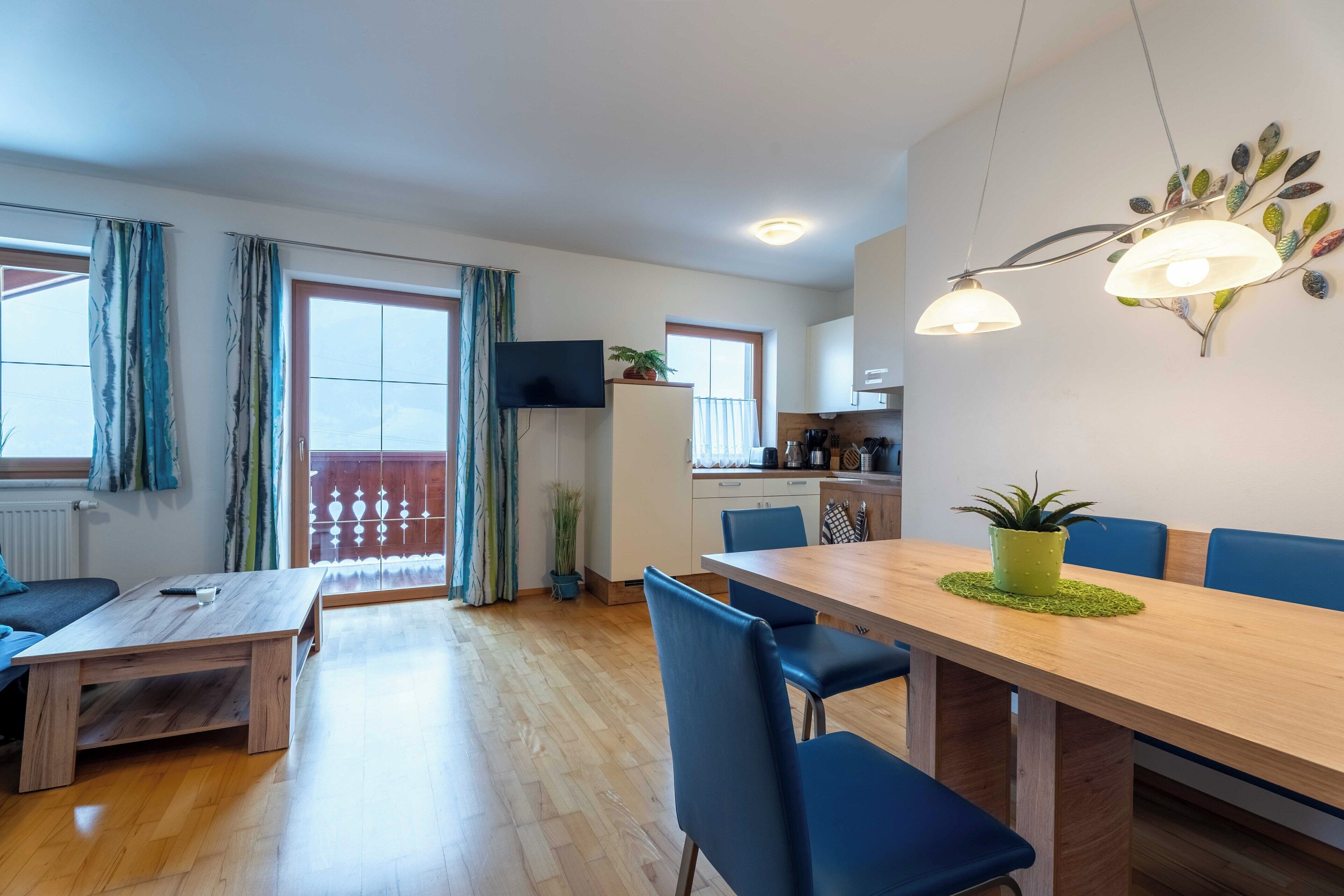 Comfort Apartment, Balcony, City View