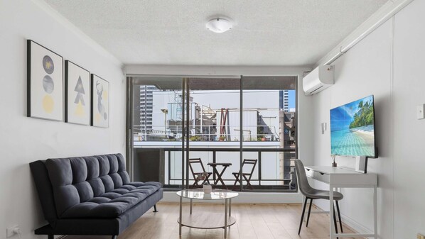 TV - MetaWise BnB -Sydney CBD 2BR Sussex St (Sydney)