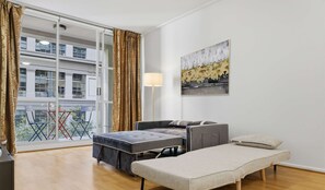 TV, offices - MetaWise BnB - Sydney CBD 1BR Kent St (Sydney)