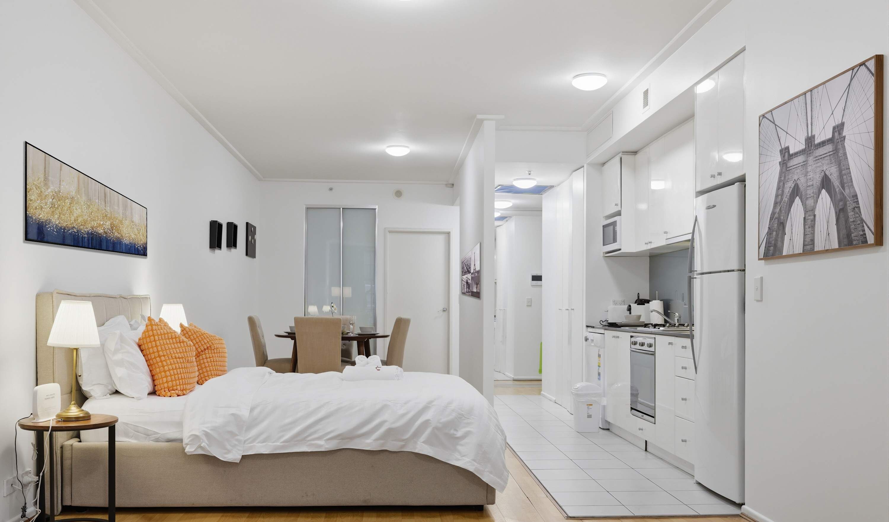 1 chambre, bureau, fer et planche à repasser, Wi-Fi