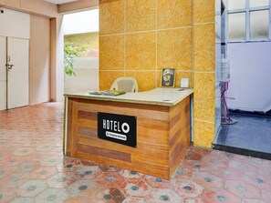 House | Meja sambut tetamu
