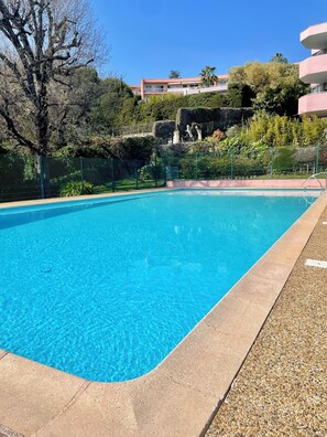 Pool - Vrbo Property (Villeneuve-Loubet)