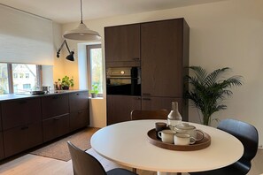 Dining - Stylish apartment in Bree centre (Bree)