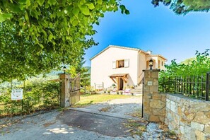 Property grounds - Noelie, ground floor apartment for 6 people (Le Bar-sur-loup)