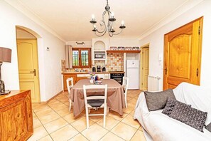 Interior - Apartment for 6 people (Bar sur loup)