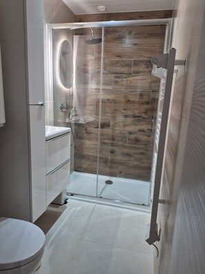 Bathroom - Vrbo Property (La Baule-Escoublac)