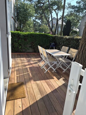 Outdoor dining - Vrbo Property (La Baule-Escoublac)