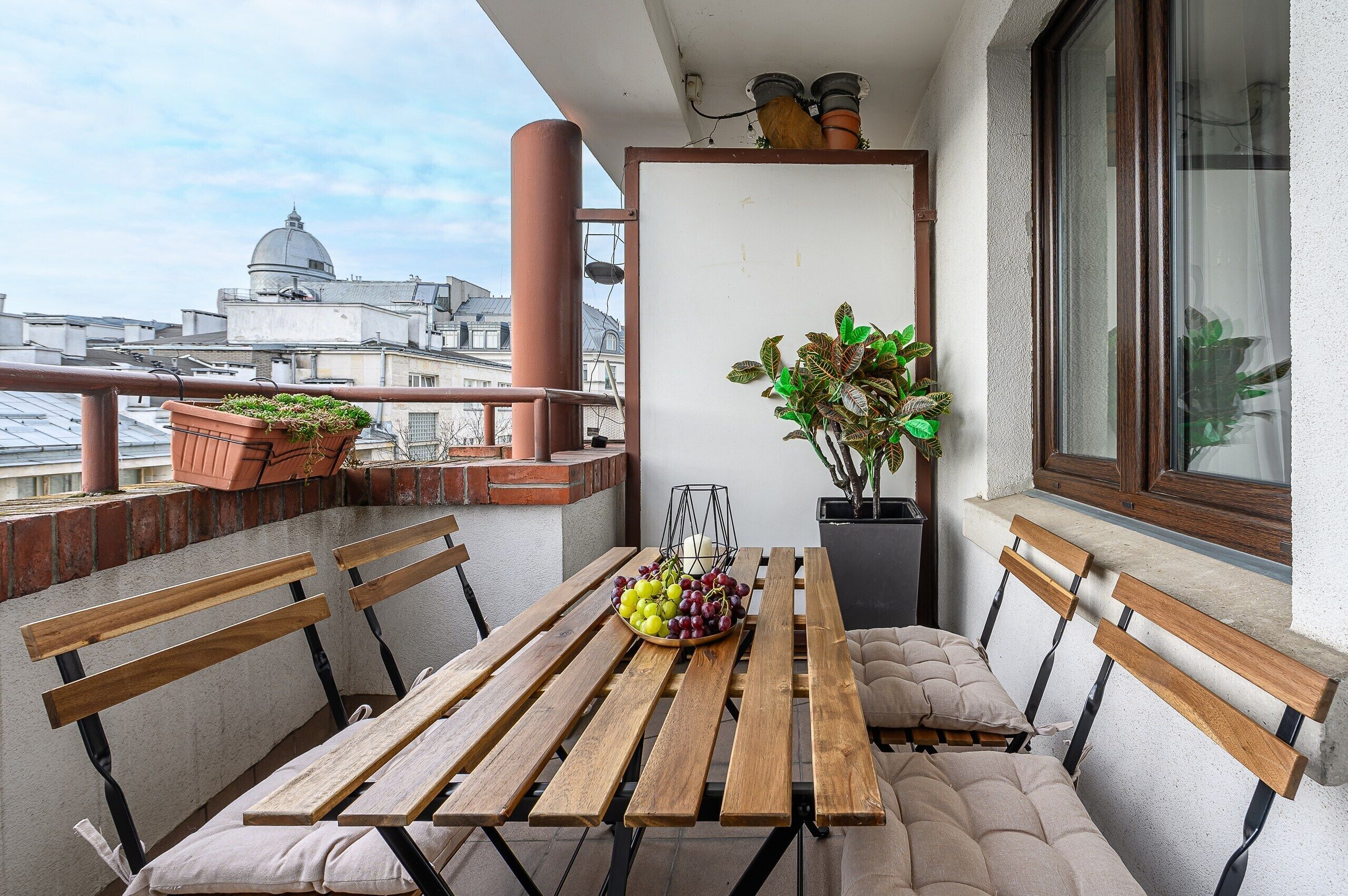 Classic Apartment, City View | Outdoor dining