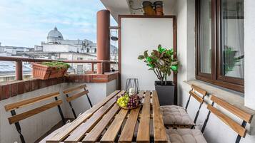 Classic Apartment, City View | Outdoor dining