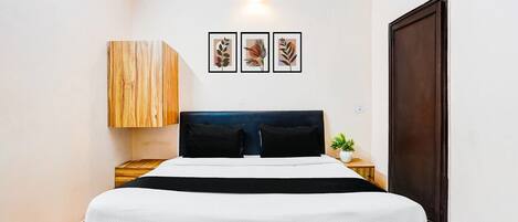 1 chambre, bureau, draps fournis