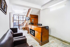 Lobby - Hotel O Tyagi Road Near Prince Chowk (Dehradun)