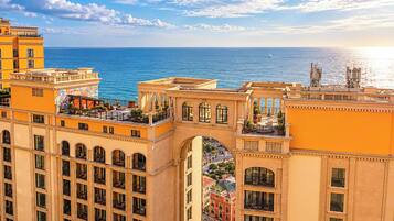 Apartamento luxo, 2 quartos, sacada, vista para o oceano | Vista do quarto
