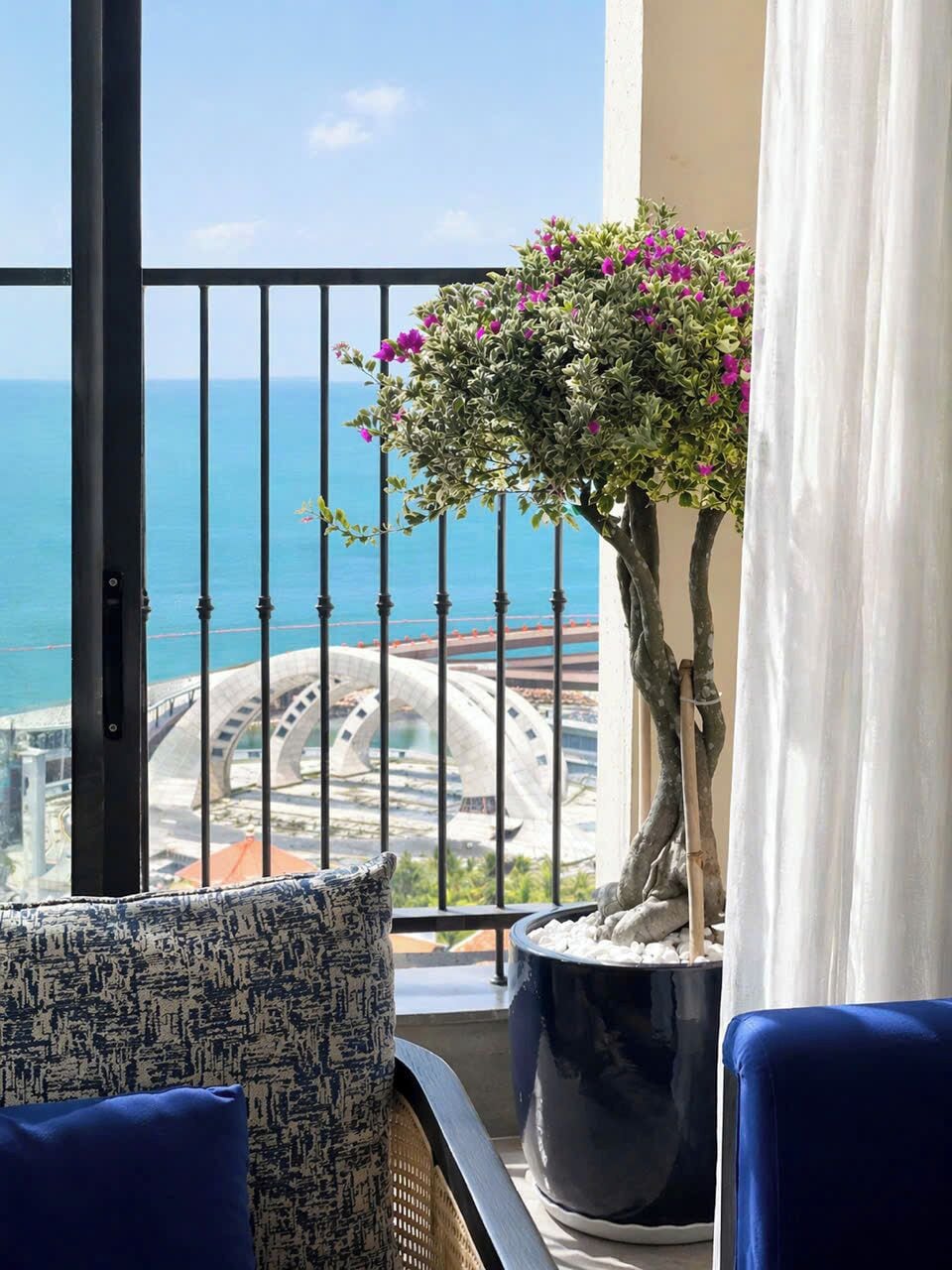 Apartamento luxo, 3 quartos, sacada, vista para o oceano | Vista do quarto