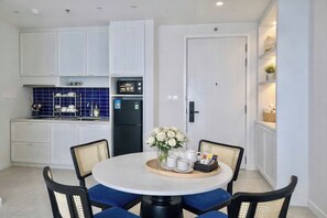 Deluxe Apartment | Dining - The Dome Hon Thom Boutique Hote (Phu Quoc)
