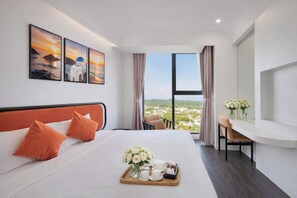 Desk, laptop workspace, blackout curtains, iron/ironing board - The Dome Hon Thom Boutique Hote (Phu Quoc)