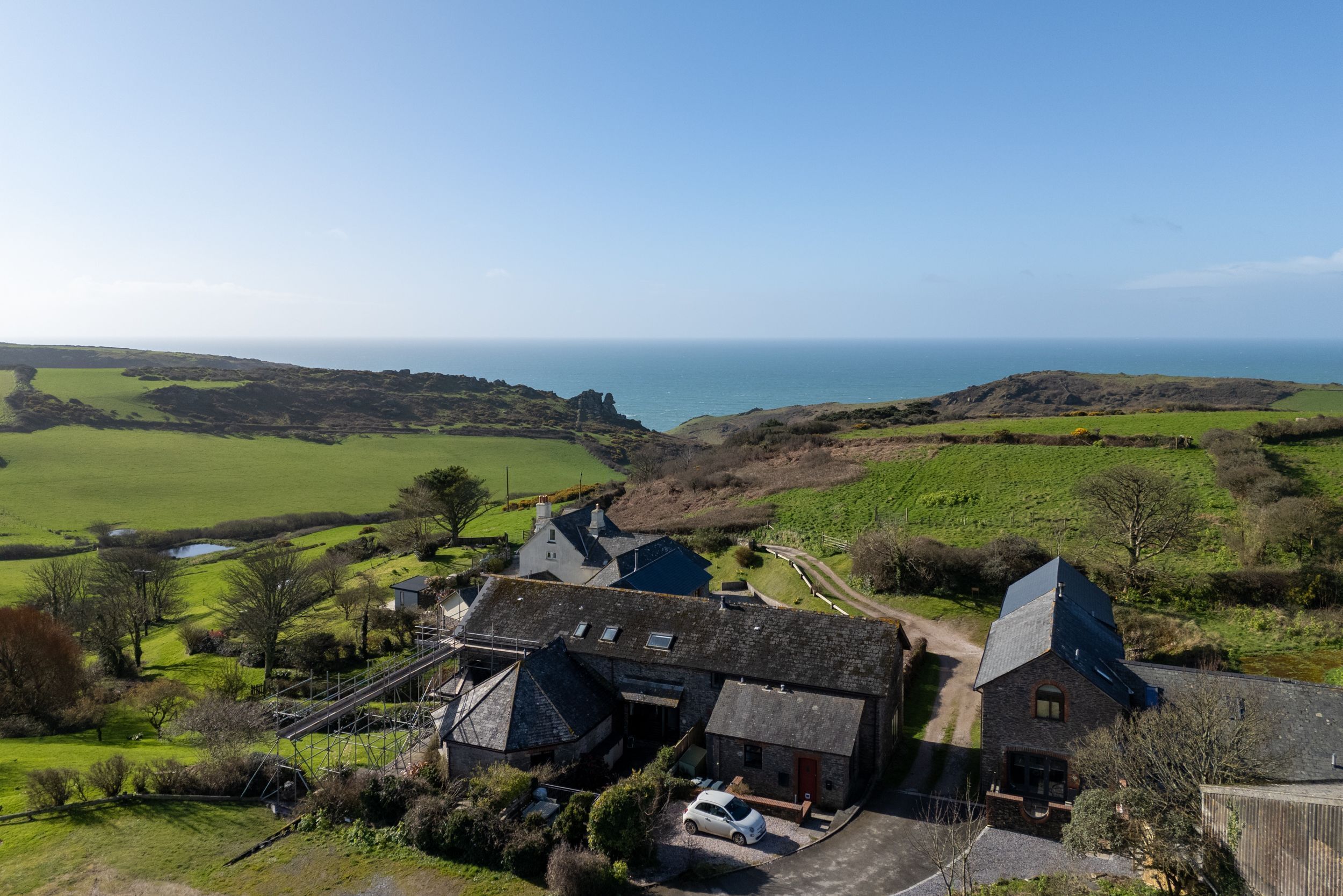 المنشأة من الخارج