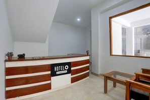 Lobby - Hotel O Model Town Road (Manali)