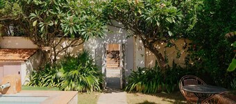 DanCenter Parijat Villas & Suites